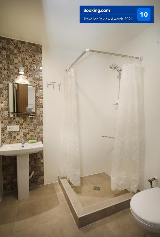 Hotel Twins à Tbilissi Extérieur photo